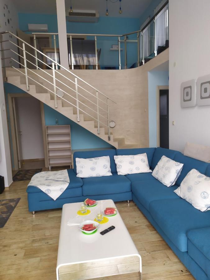 Ferienwohnung Aurora House Duplex Njivice Exterior foto
